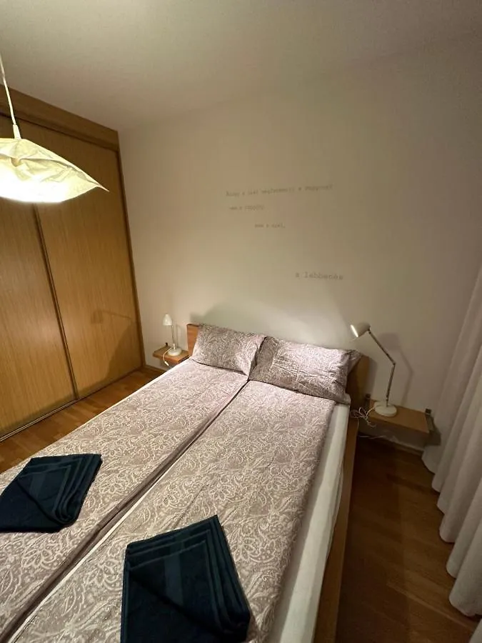 Central Apartment With Balcony Budapest