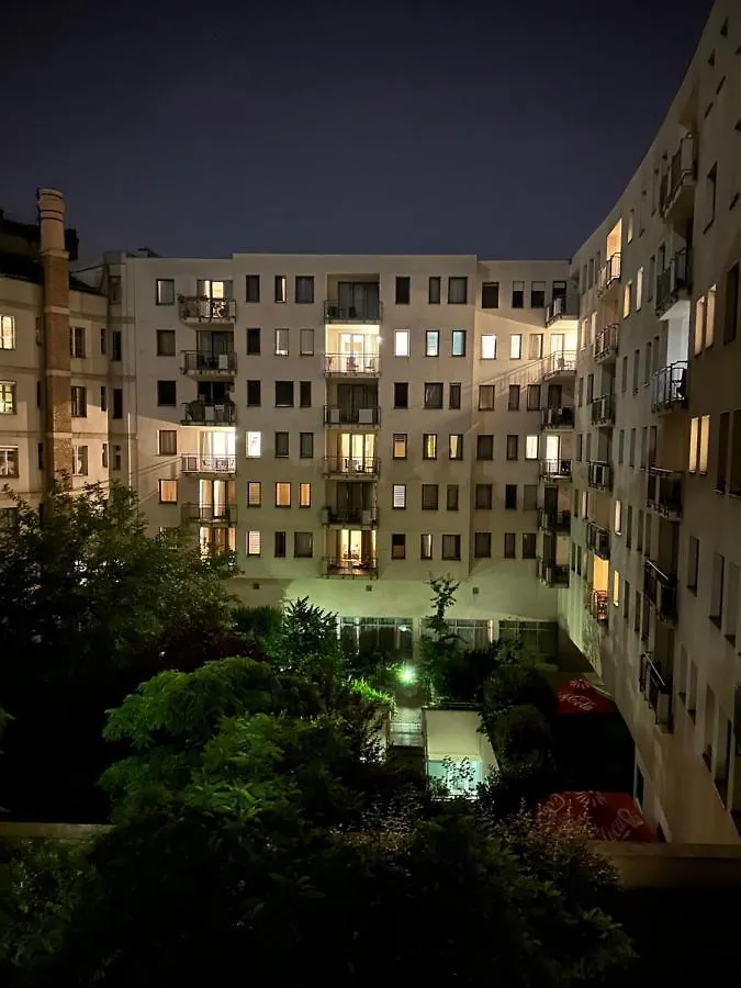 Central Apartment With Balcony Budapest