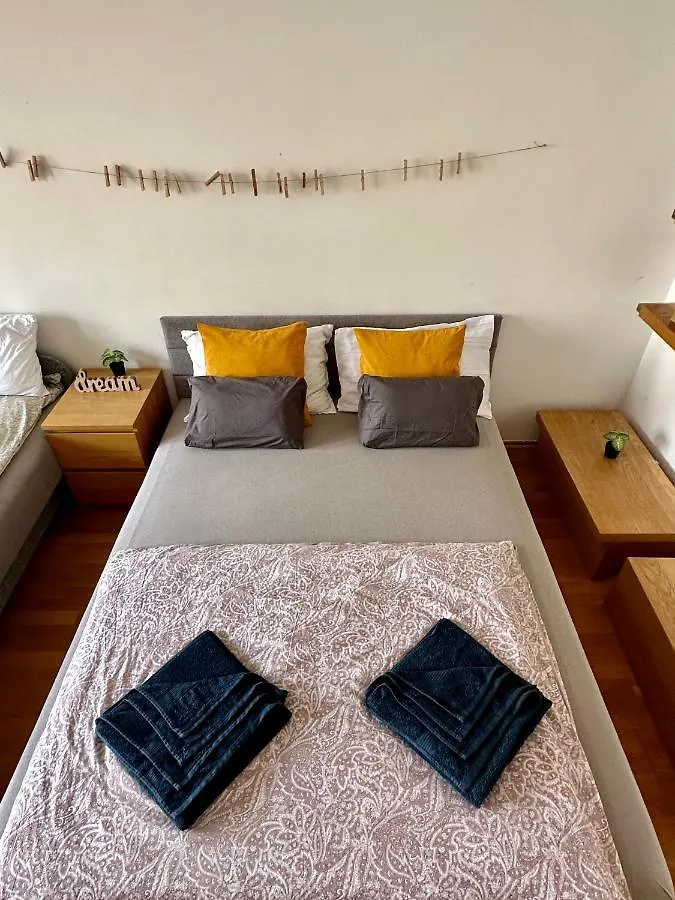 Central Apartment With Balcony Budapest