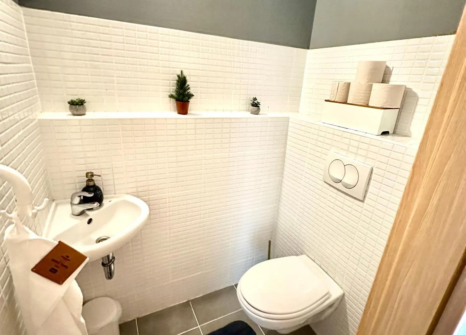 Central Apartment With Balcony Budapest