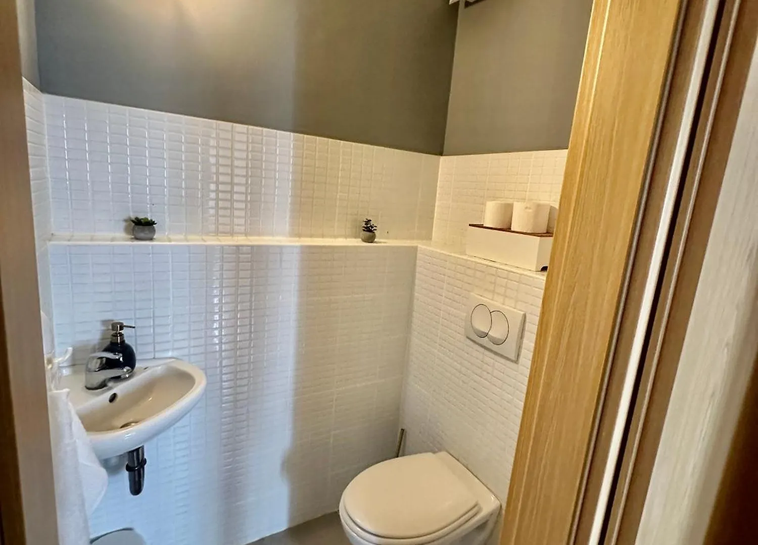 Central Apartment With Balcony Budapest